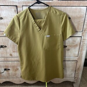 Figs Olive Short Sleeve V-Neck Tee